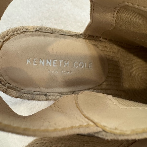 Kenneth Cole New York - peep toe espadrille wedge - Picture 5 of 12